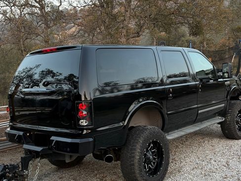 Used 2003 Ford Excursion Limited image 2