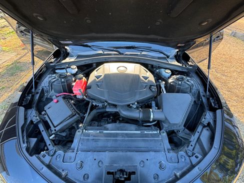 Used 2018 Chevrolet Camaro LT w/ RS Package image 8