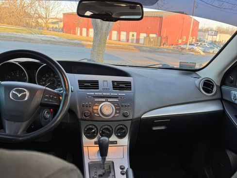 Used 2011 MAZDA MAZDA3 i Touring image 13