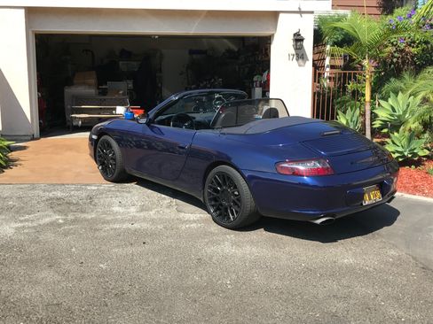 Used 2002 Porsche 911 Cabriolet image 8