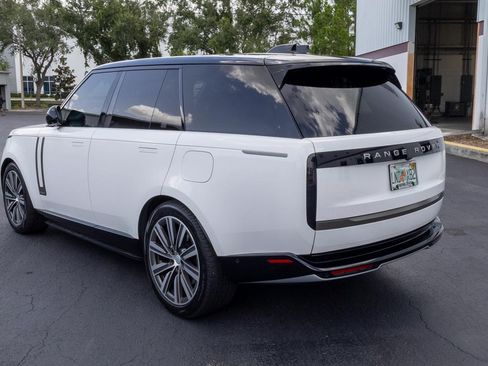 Used 2024 Land Rover Range Rover Autobiography image 6