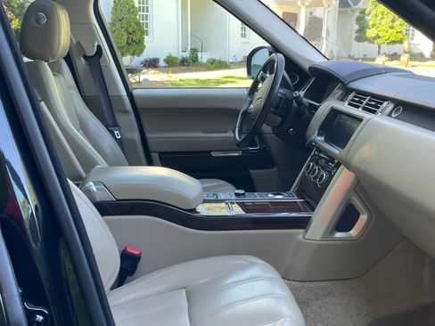 Used 2017 Land Rover Range Rover Long Wheelbase Supercharged image 9