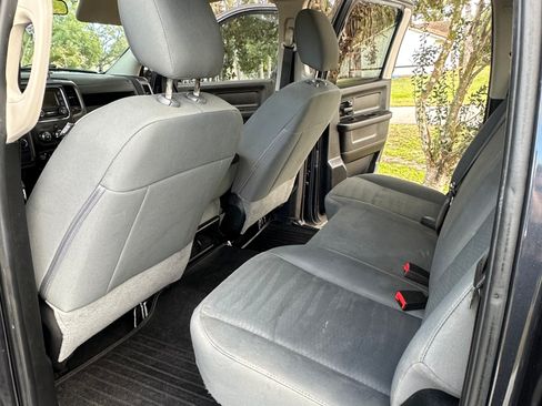 Used 2018 RAM 2500 Tradesman w/ Chrome Appearance Group image 28