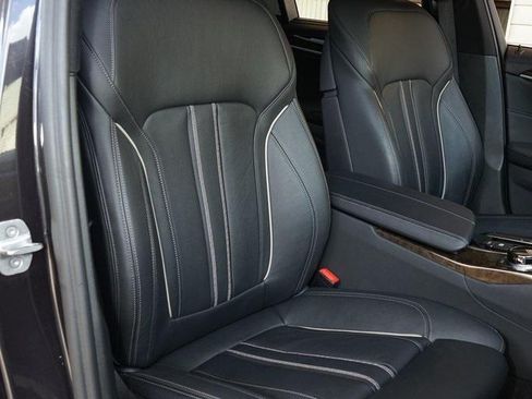 Used 2019 BMW 540i xDrive w/ Convenience Package AWD/4WD image 16