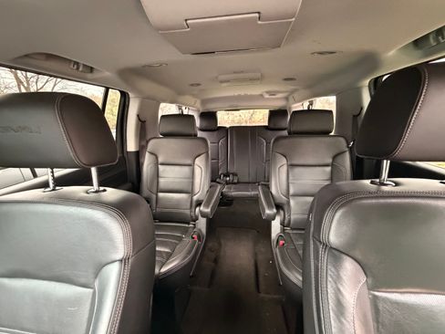 Used 2015 GMC Yukon XL Denali w/ Premium Package image 2