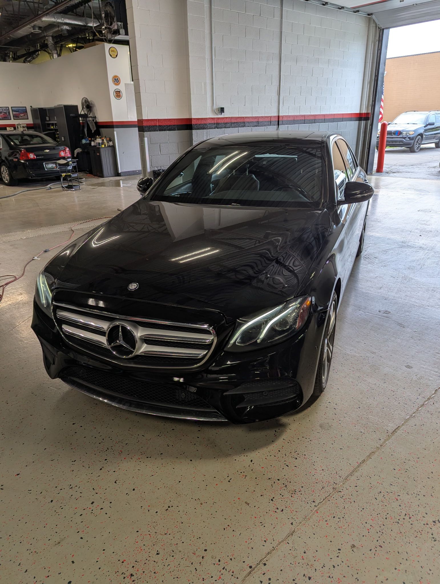Used 2017 Mercedes-Benz E 300 4MATIC image 6