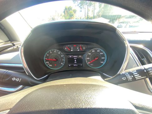 Used 2019 Chevrolet Equinox LS FWD image 13
