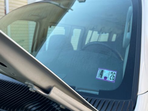 Used 2008 Ford E-350 and Econoline 350 XLT image 5