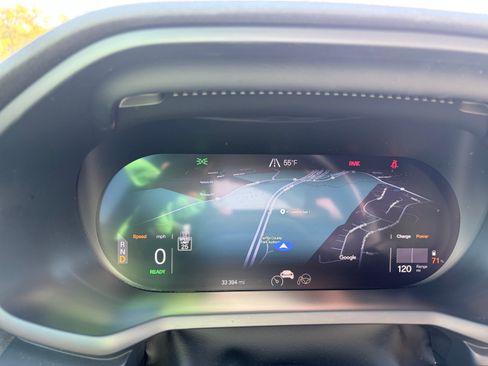 Used 2021 Polestar Polestar 2 w/ Performance Package image 17