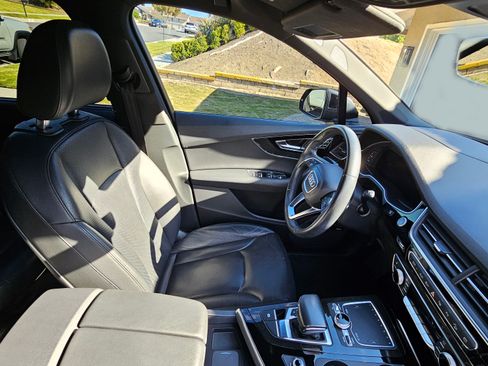 Used 2019 Audi Q7 3.0T Prestige w/ Prestige Package image 21