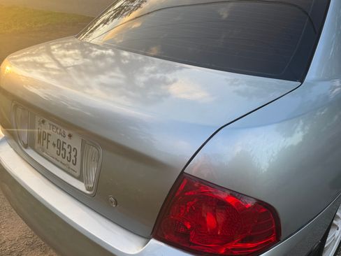 Used 2004 Nissan Sentra S image 12
