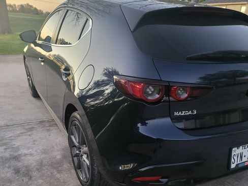 Used 2020 MAZDA MAZDA3 Hatchback FWD image 4