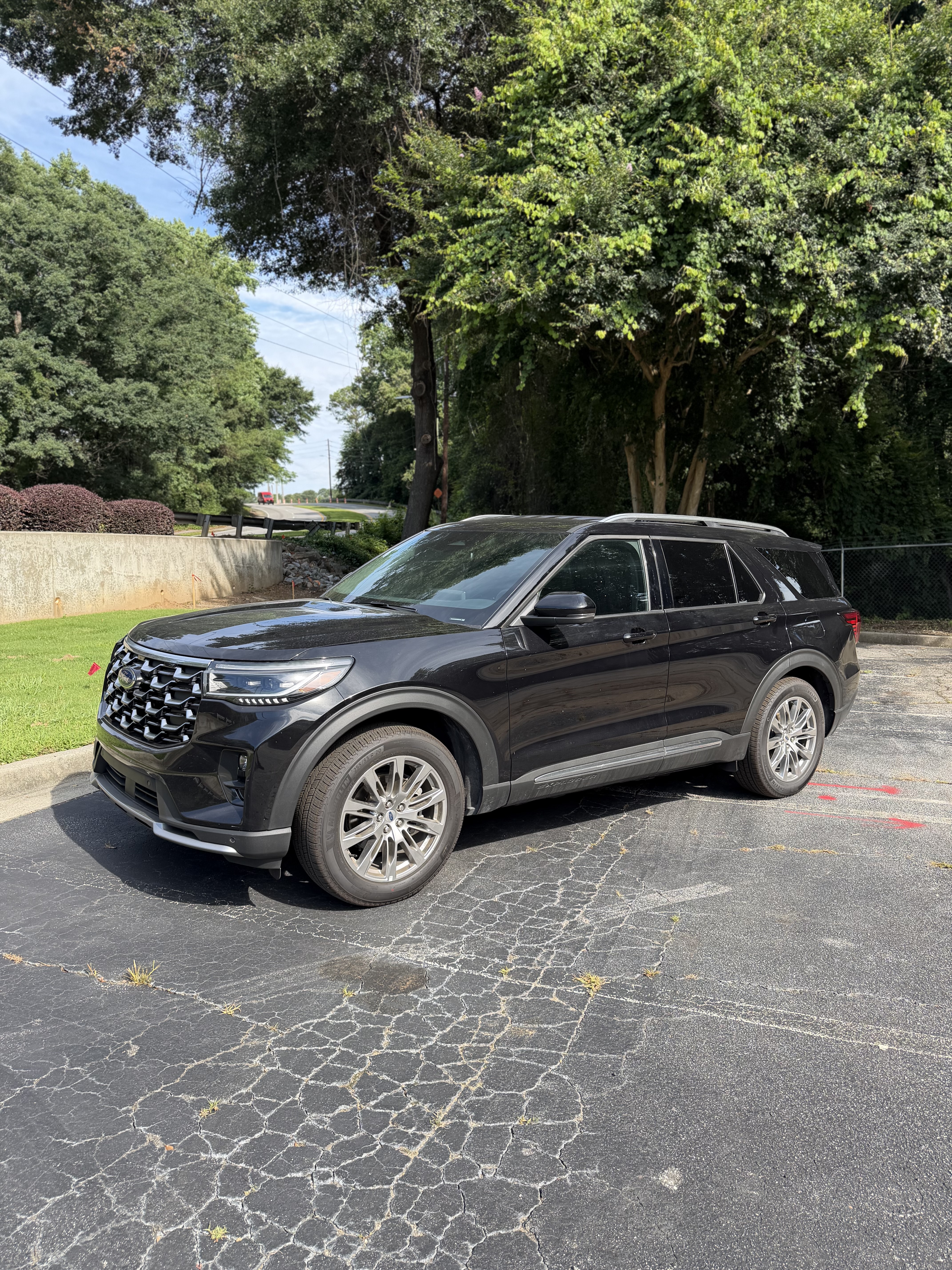Used 2026 Ford Explorer Platinum RWD image 10
