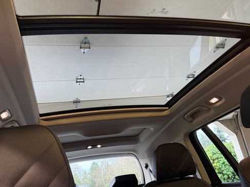 Used 2023 BMW X7 xDrive40i w/ Premium Package image 15