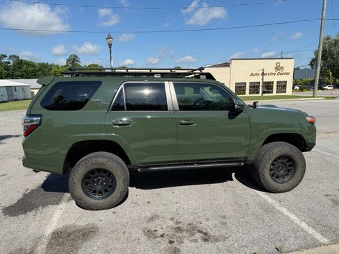 Used 2022 Toyota 4Runner TRD Off-Road Premium AWD/4WD image 5