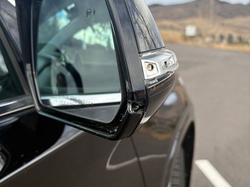 Used 2019 Chevrolet Traverse Premier image 25