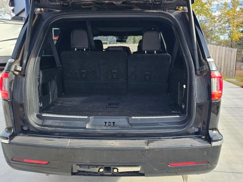Used 2018 Lincoln Navigator L Reserve w/ Technology Package image 5