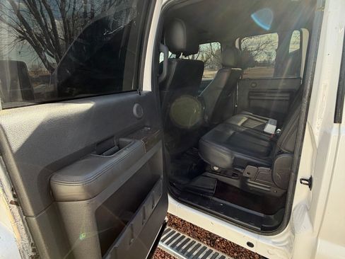 Used 2016 Ford F350 Platinum w/ FX4 Off-Road Package AWD/4WD image 12