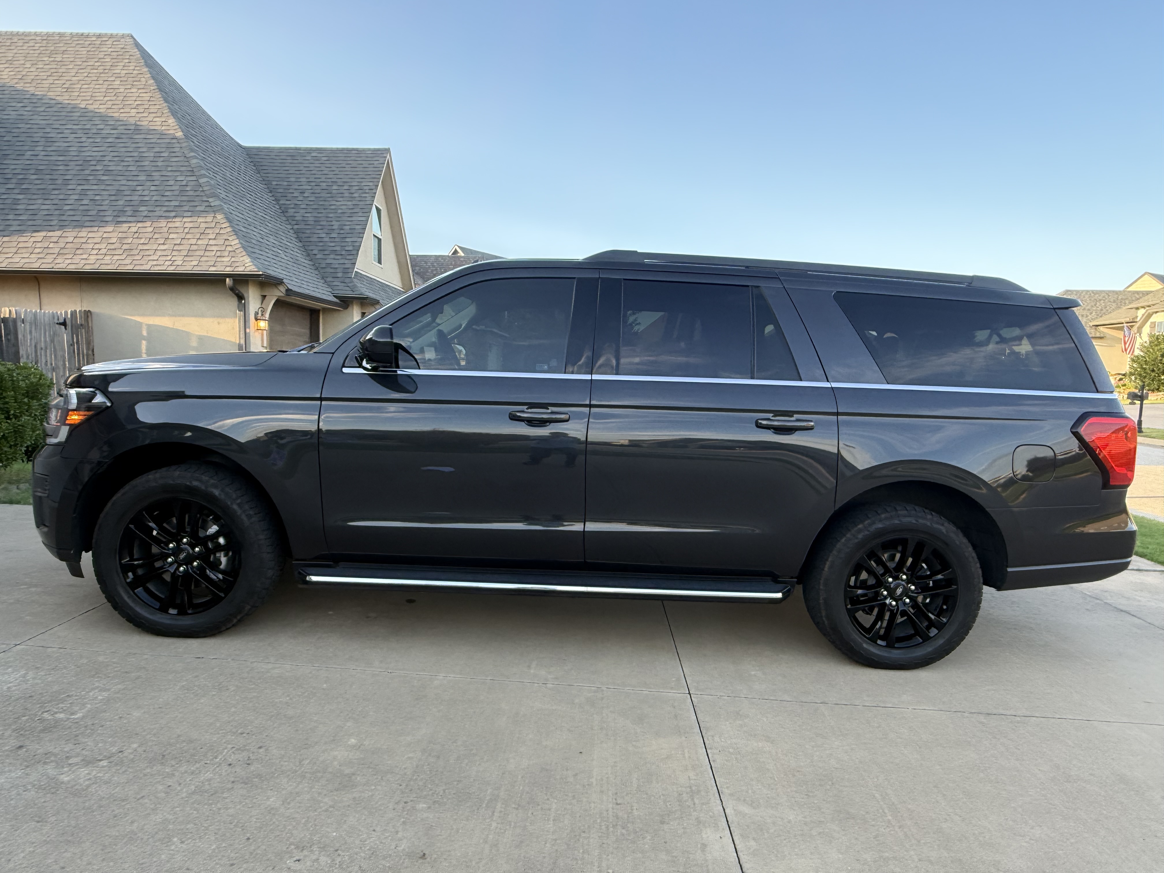 Used 2023 Ford Expedition Max XLT AWD/4WD image 10
