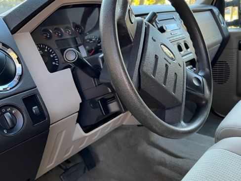 Used 2008 Ford F250 XLT image 6