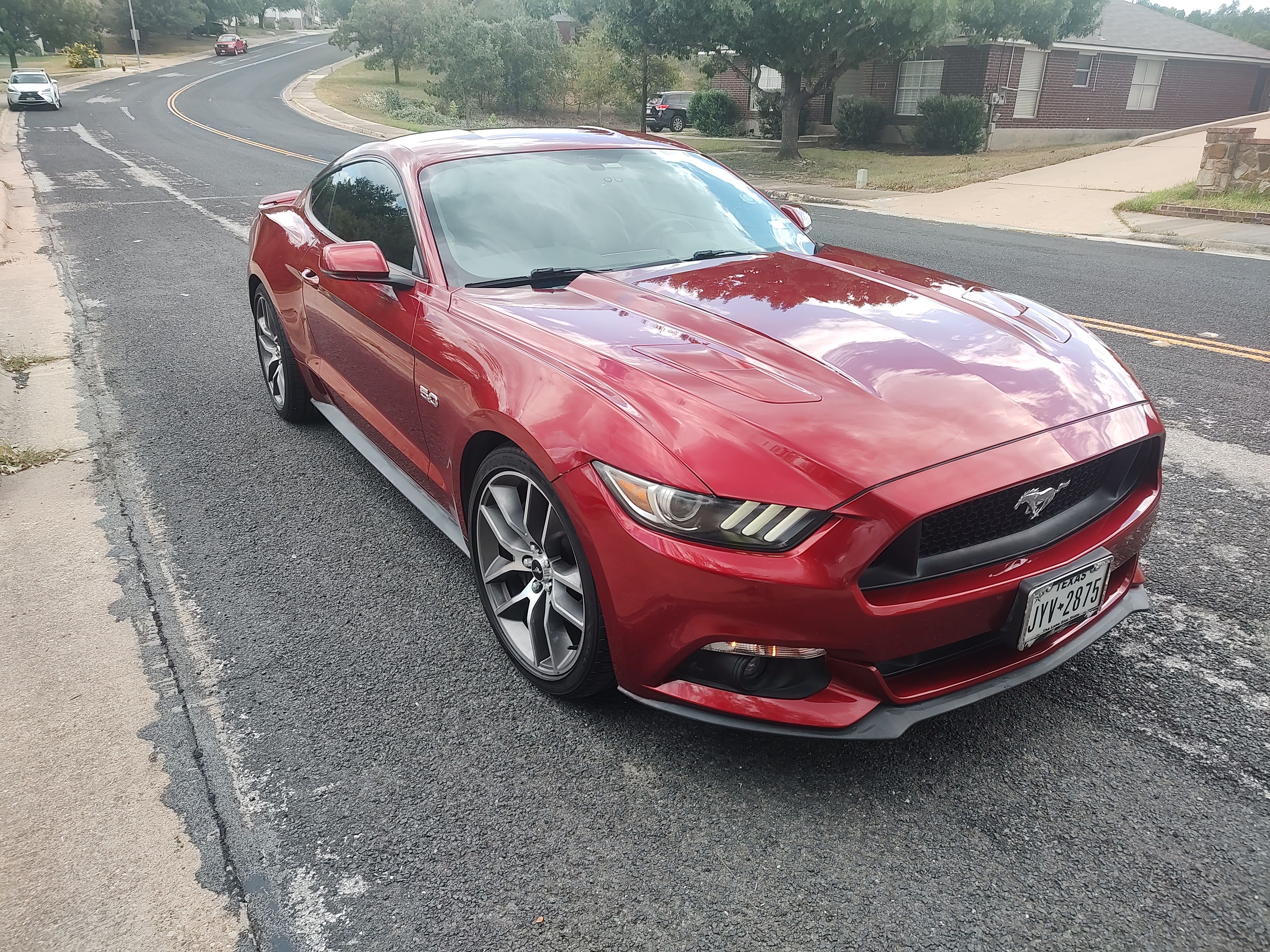 Used 2017 Ford Mustang GT Premium RWD image 9