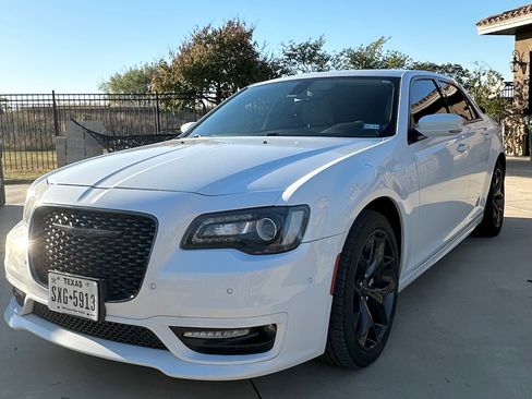 Used 2022 Chrysler 300 Touring L w/ Popular Equipment Group image 6