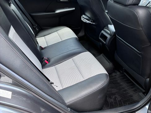 Used 2012 Toyota Camry SE FWD image 9