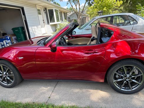 Used 2020 MAZDA MX-5 Miata RF Grand Touring RWD image 2