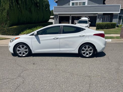 Used 2013 Hyundai Elantra Limited w/ Technology Pkg FWD image 6