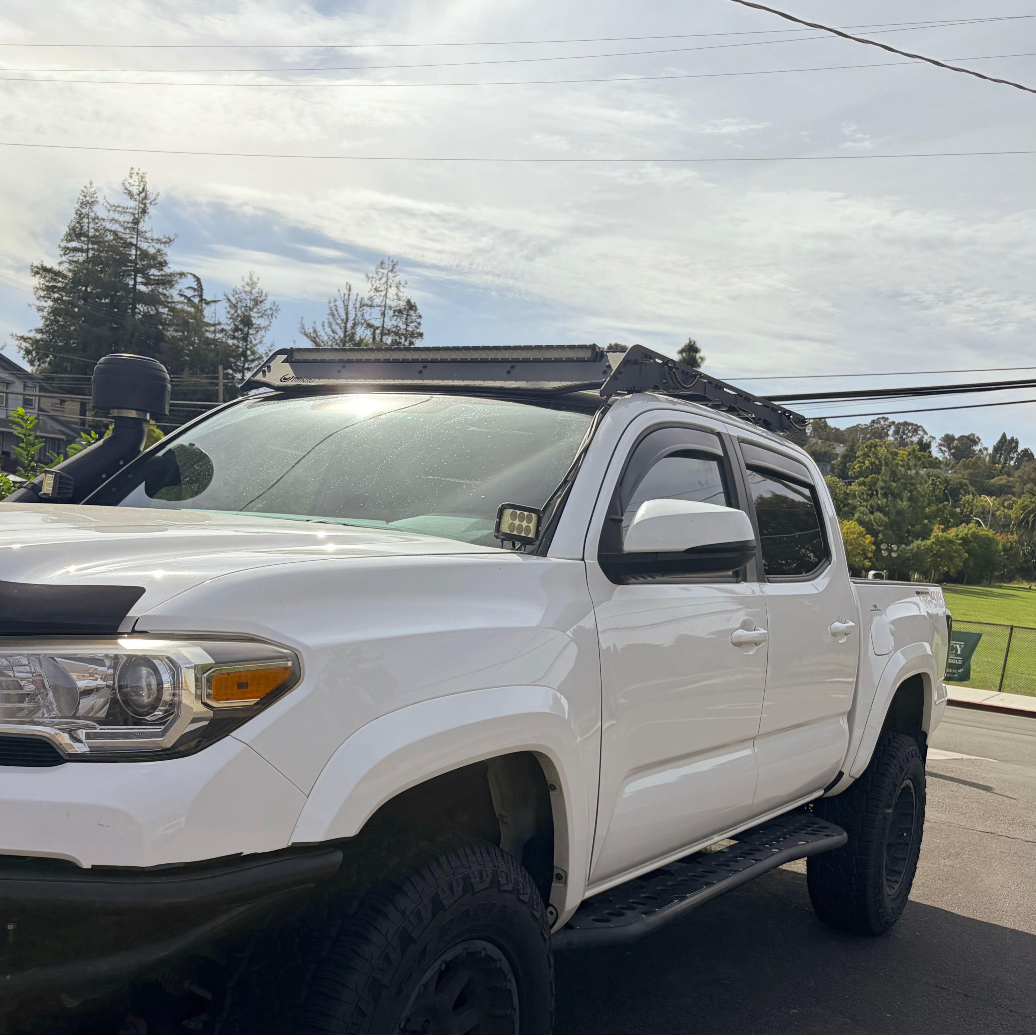 Used 2016 Toyota Tacoma TRD Off-Road AWD/4WD image 4