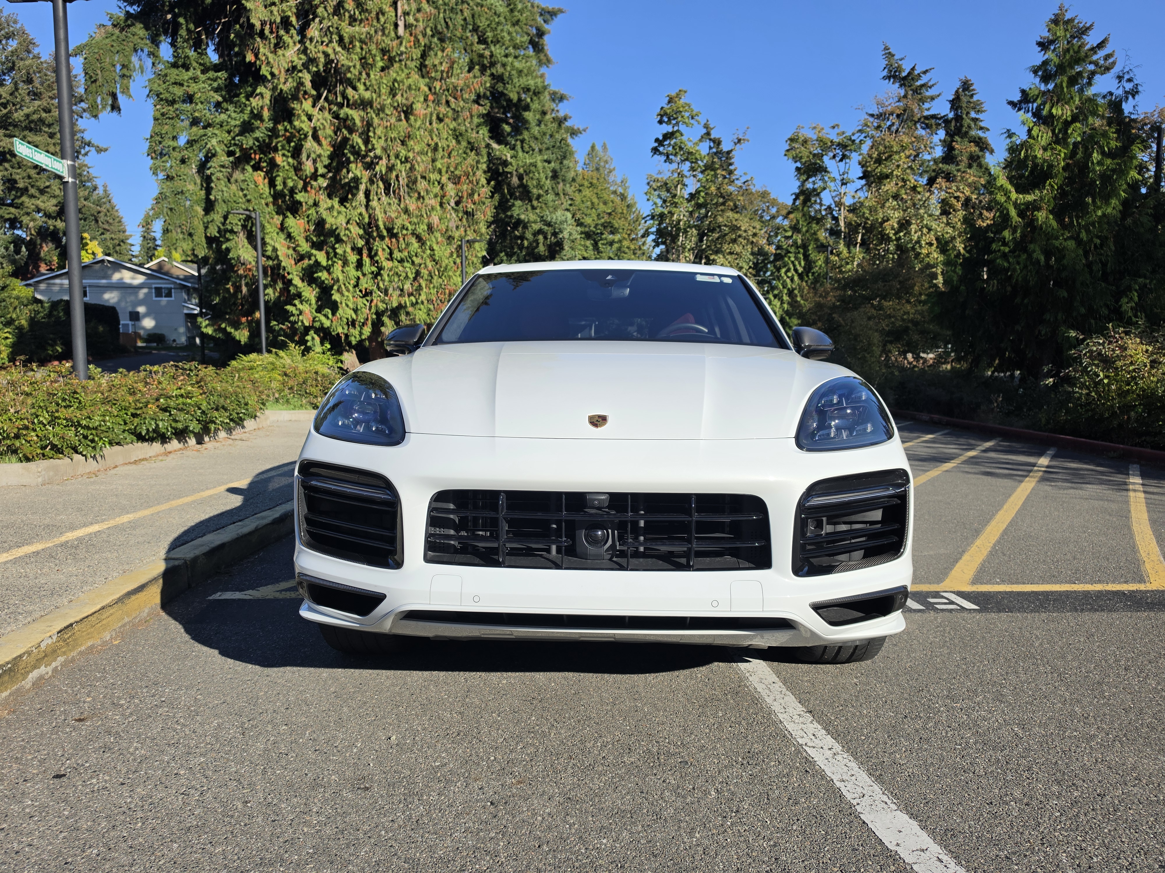 Used 2023 Porsche Cayenne GTS AWD/4WD image 2