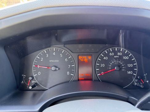 Used 2021 Nissan NV 2500 SV image 9