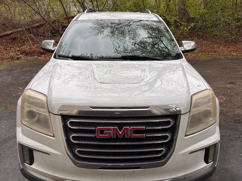 Used 2017 GMC Terrain SLT FWD image 5