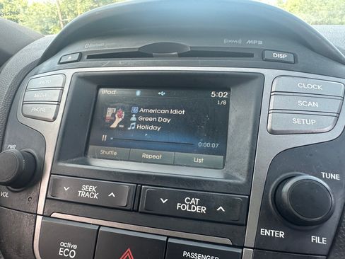 Used 2014 Hyundai Tucson SE image 15