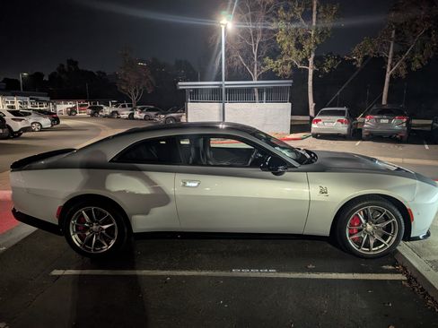 Used 2024 Dodge Charger Daytona Scat Pack w/ Plus Group image 6