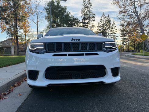 Used 2021 Jeep Grand Cherokee Trackhawk image 12