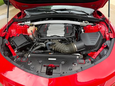 Used 2016 Chevrolet Camaro SS RWD image 7