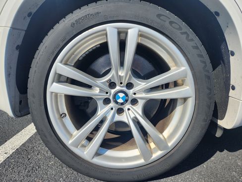 Used 2012 BMW X5 M image 11