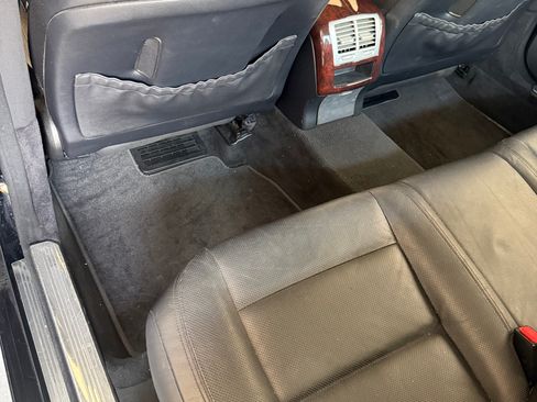 Used 2011 Mercedes-Benz S 550 4MATIC image 12