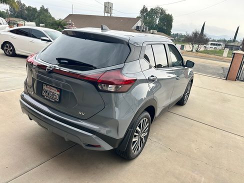 Used 2024 Nissan Kicks SV image 12