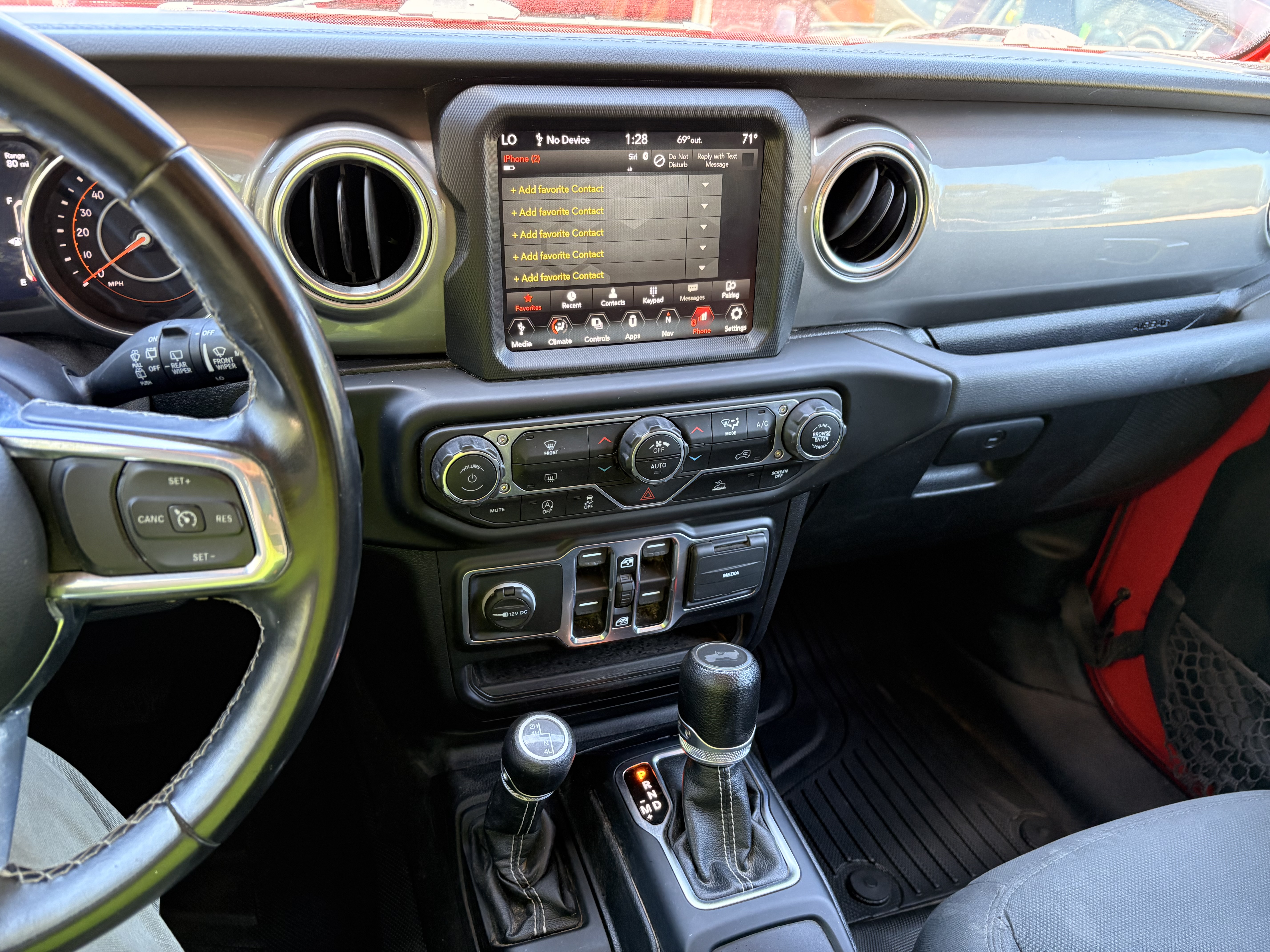 Used 2021 Jeep Wrangler Unlimited Sahara w/ Uconnect 4C Nav & Sound Group AWD/4WD image 18