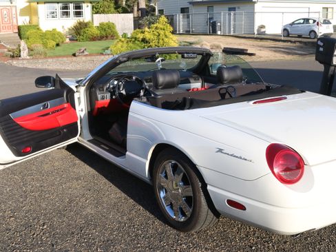 Used 2003 Ford Thunderbird RWD image 14