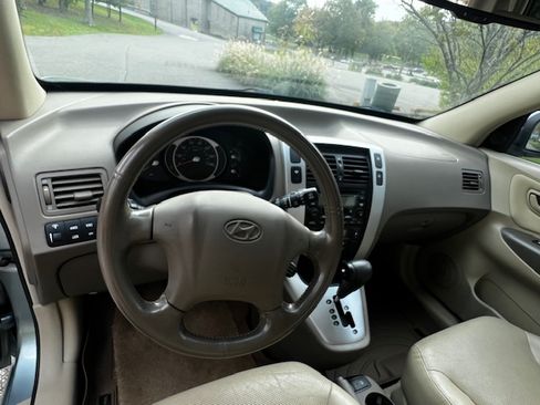 Used 2007 Hyundai Tucson Limited image 8