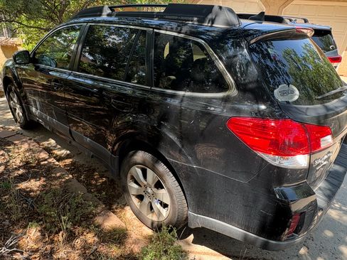 Used 2012 Subaru Outback 2.5i Limited AWD/4WD image 4