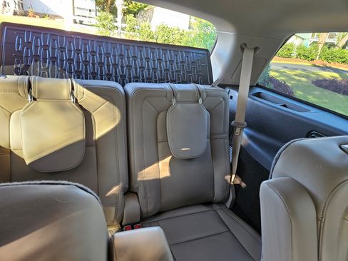 Used 2020 Lincoln Aviator Reserve w/ Equipment Group 202A image 12