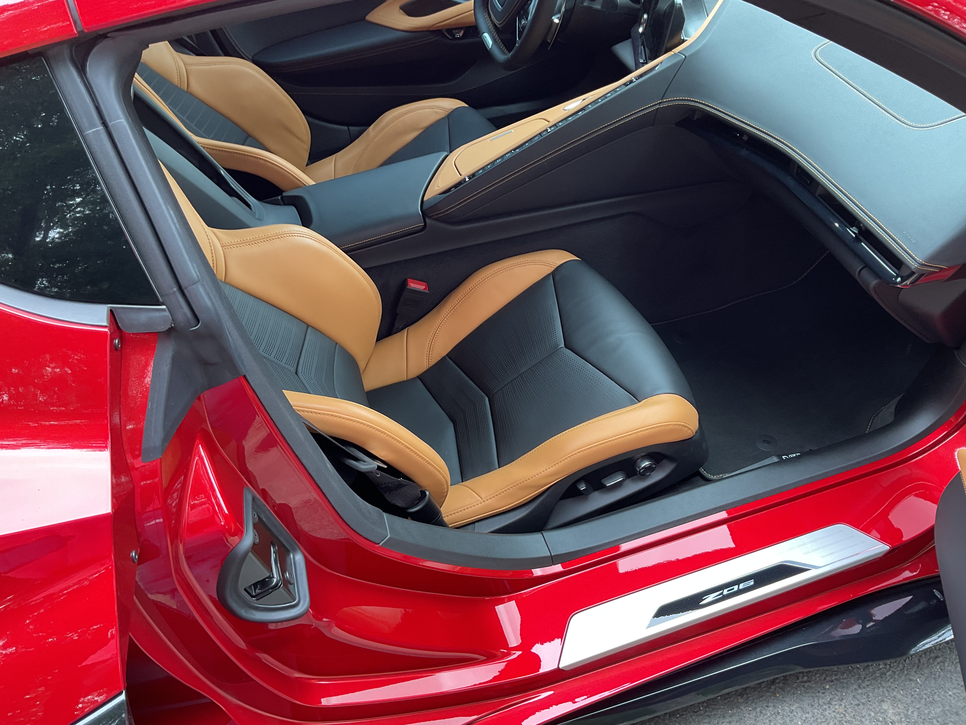Used 2025 Chevrolet Corvette Z06 w/ Stealth Interior Trim Package RWD image 25