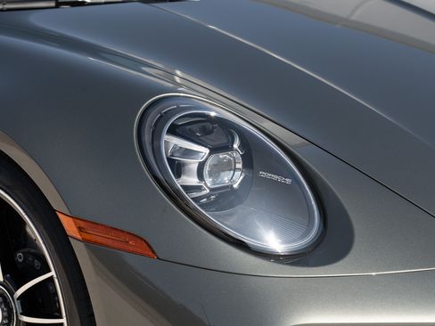 Used 2022 Porsche 911 Turbo S image 9