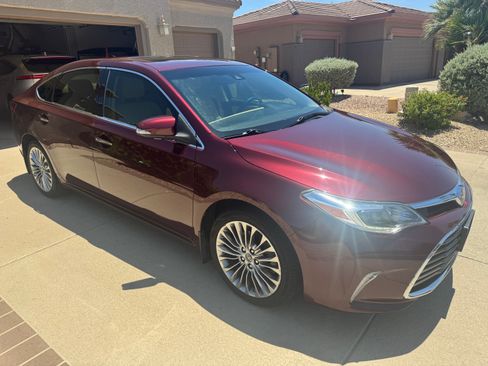 Used 2016 Toyota Avalon Limited w/ Toyota Safety Sense Package FWD image 9