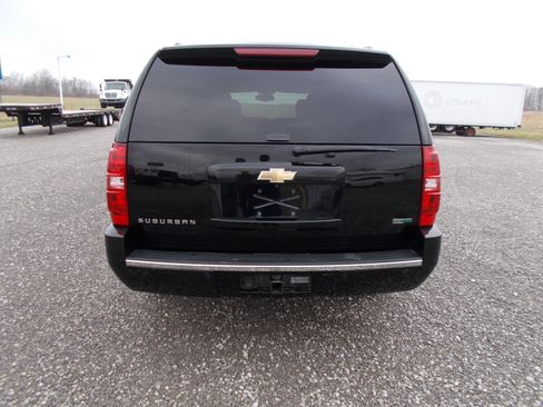 Used 2011 Chevrolet Suburban LTZ image 6