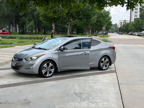 Used 2015 Hyundai Elantra Sport FWD image 2